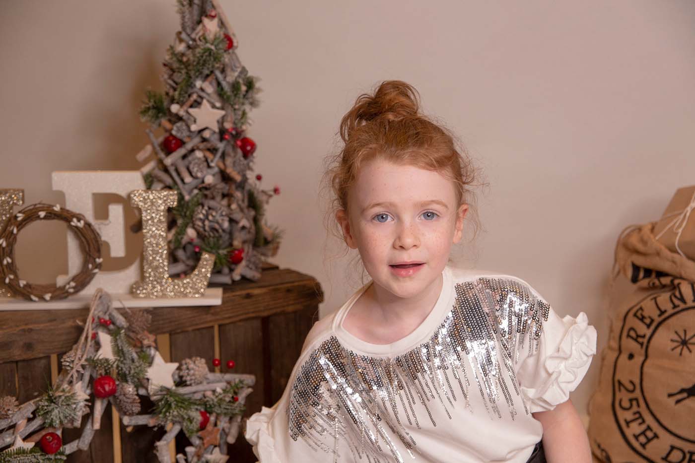 child christmas photo shoot market drayton shropshire